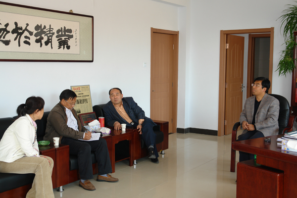 教育部高职高专测绘专业指导委员会赵文亮主任到万象城官网调研