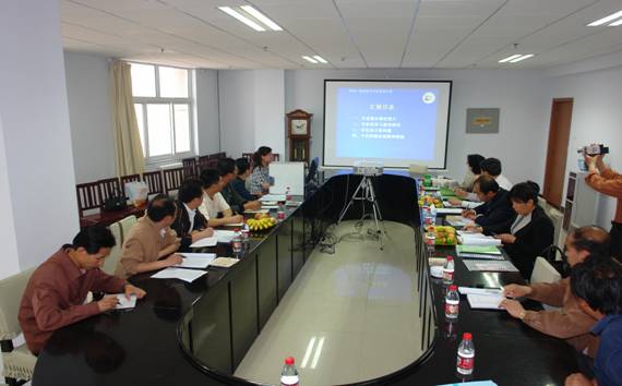 省教育厅专家组到万象城官网考察评估示范专业