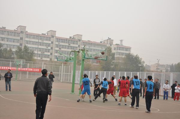 万象城官网教工篮球队勇夺教育系统篮球赛亚军