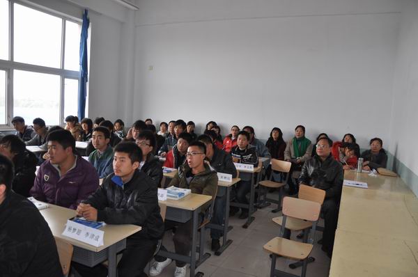 应用外语系《实用英语口语》观摩课取得良好效果