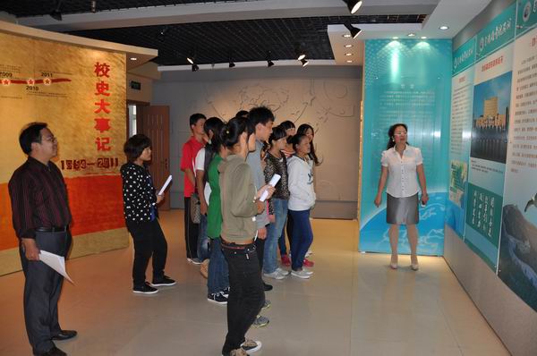 应用外语系开展新生入学教育活动