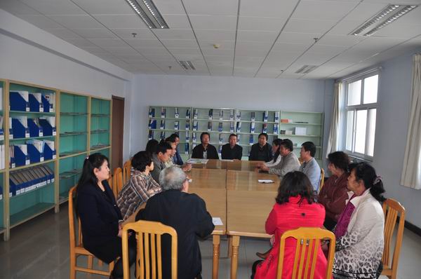 学院领导到图书馆调研指导工作