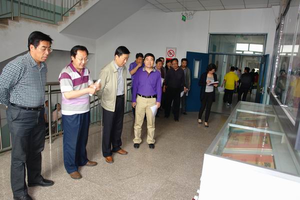 万象城官网开展教学环境现场观摩和评比活动