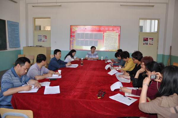 党委书记胡炜出席社科党支部解放思想大讨论活动