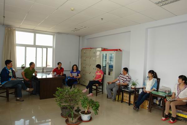 行政二支部安排部署解放思想大讨论活动