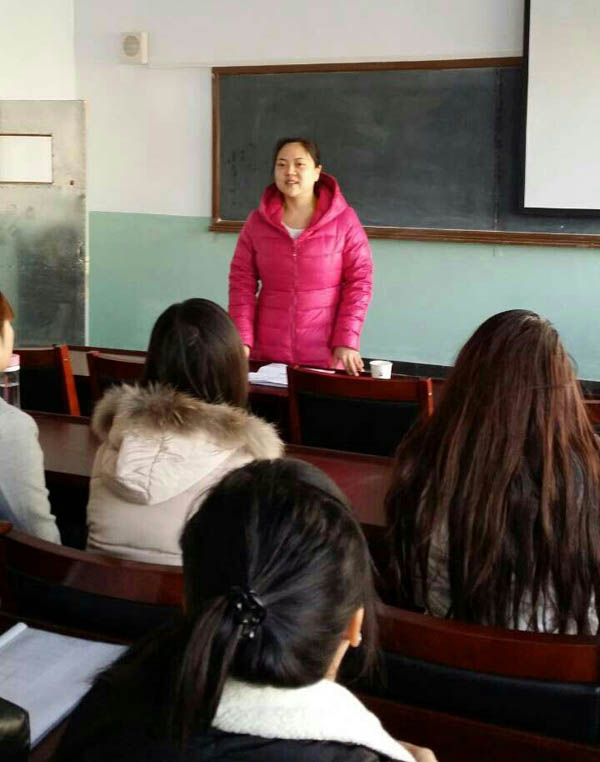 经济管理系活动四：组织开展优秀校友见面会