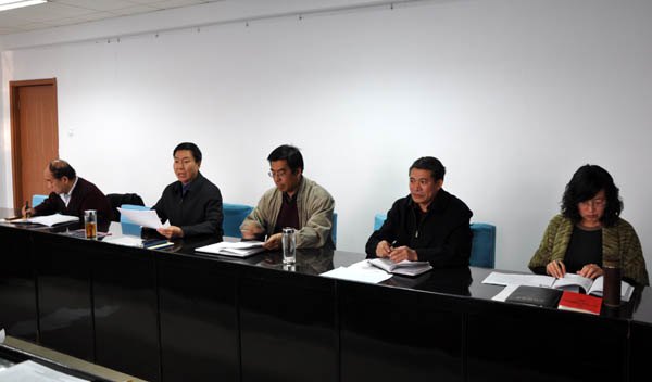 学院召开教育实践活动领导小组会议