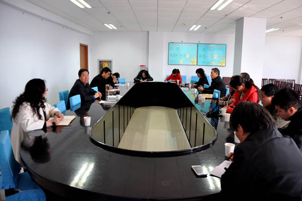 万象城官网召开民主党派、党外人士代表座谈会