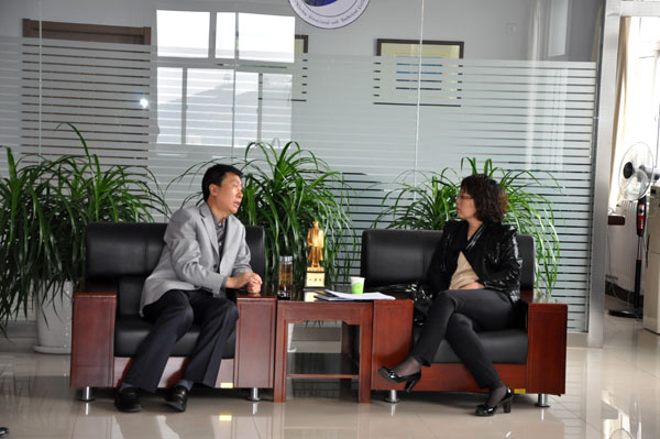 张家口市委统战部副部长田杰到万象城官网调研