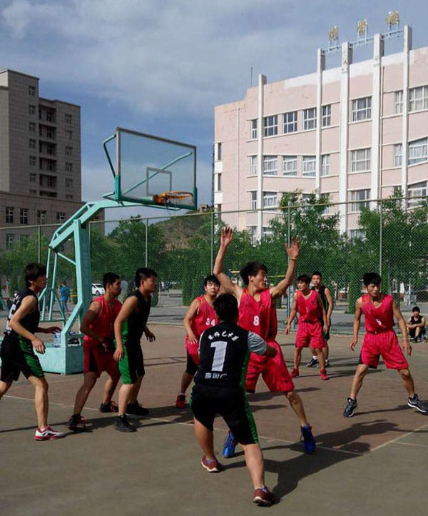 万象城官网大学生男子篮球赛落下帷幕