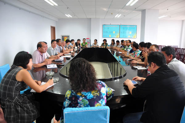 学院召开庆祝第三十个教师节座谈会