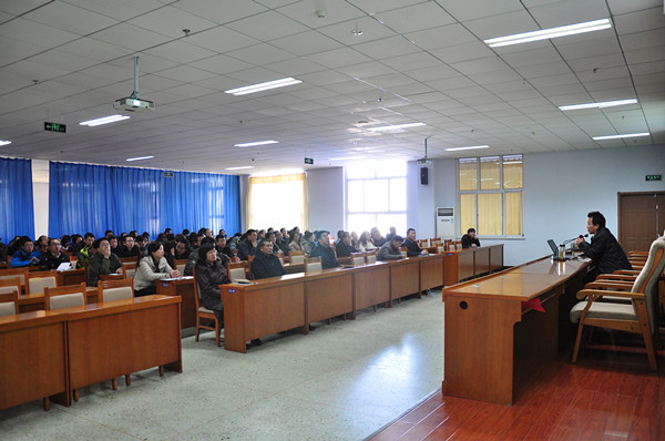 万象城官网举办市委十届七次全会精神专题学习报告会