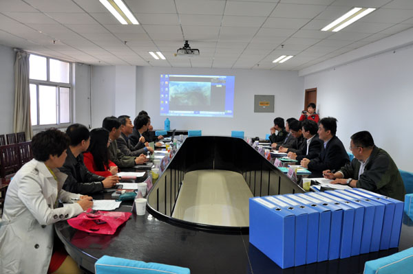 省高校学生军训工作评估组来万象城官网检查指导工作