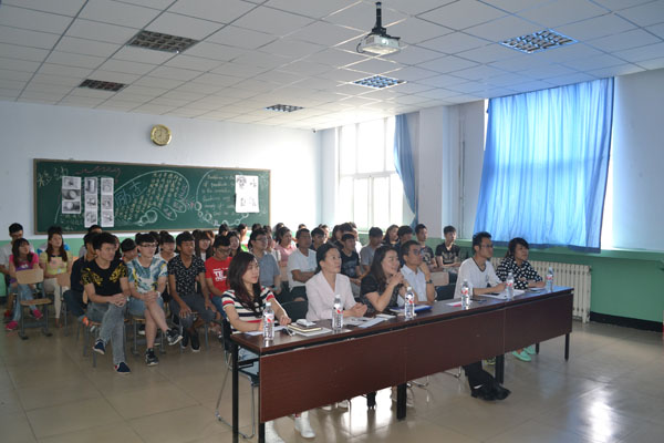 信息工程系软件学院举办“关注残障孤儿”公益广告设计大赛