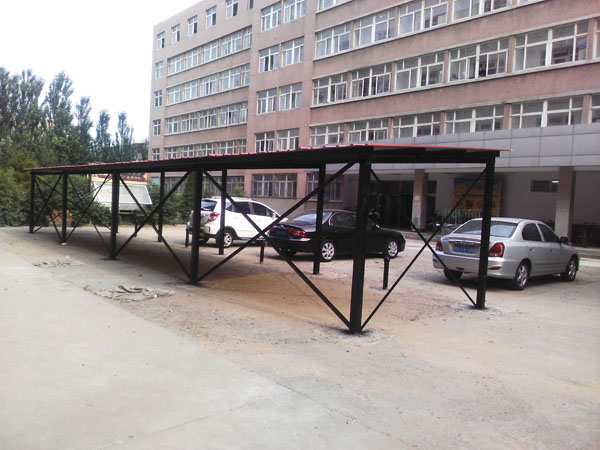 万象城官网车棚、环形停车架安装工程完工