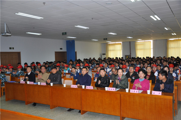 “善行河北、立德树人”省优秀志愿者张家口首场巡讲在万象城官网举行