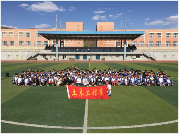 土木工程系开展“三走”主题活动