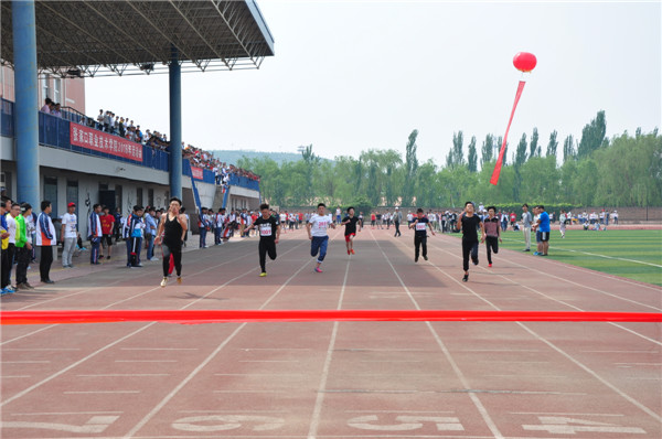 学院2016年春季田径运动会顺利闭幕