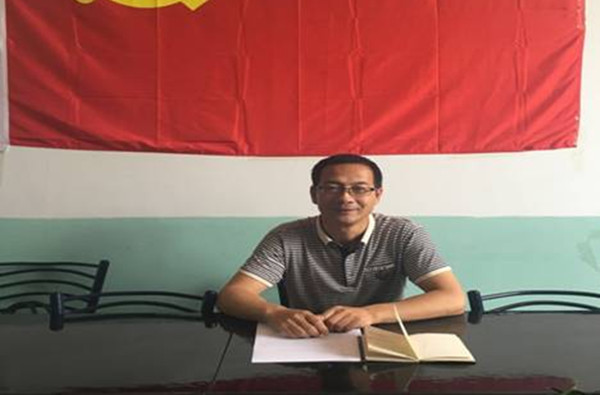 装饰艺术系党支部书记讲“两学一做”专题党课