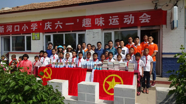 土木工程系开展“爱心捐赠”党团共建、三下乡活动