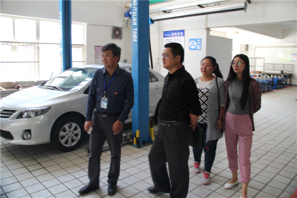 土木工程系教师代表赴张家口机械工业学校参观学习