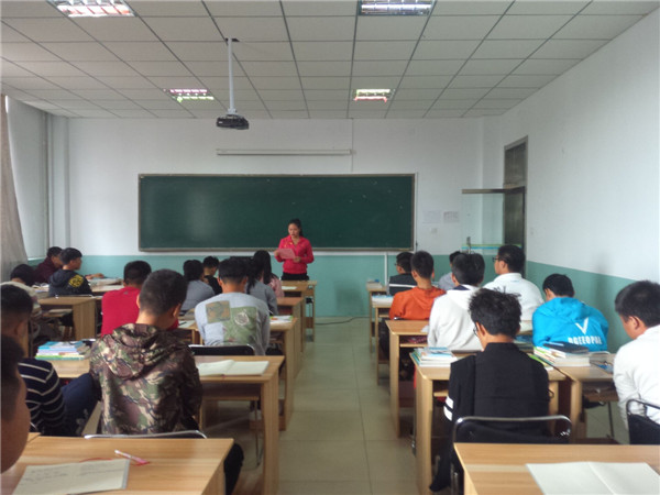 信息工程系开展“文明礼貌月”宣传活动