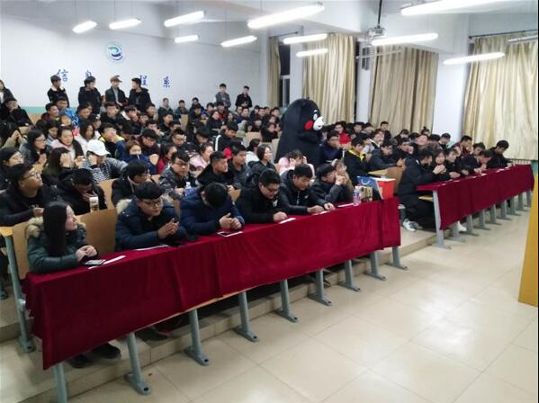 信息工程系举办“美丽信息 温暖之家”宿舍评比大赛