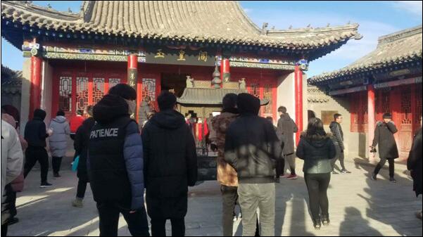 信息工程系组织学生走进堡子里感受张垣历史文化