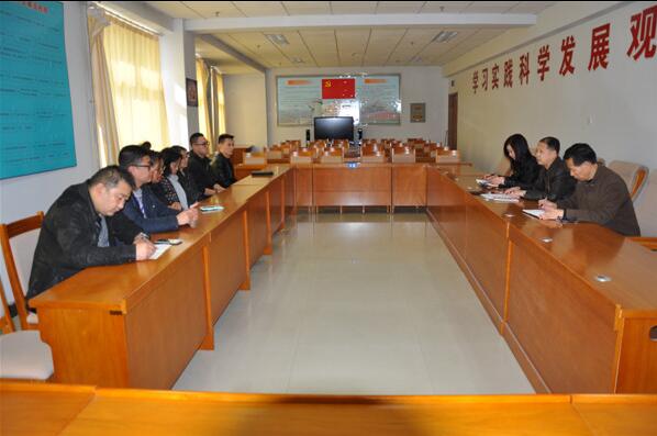 行政二党支部召开专题组织生活会