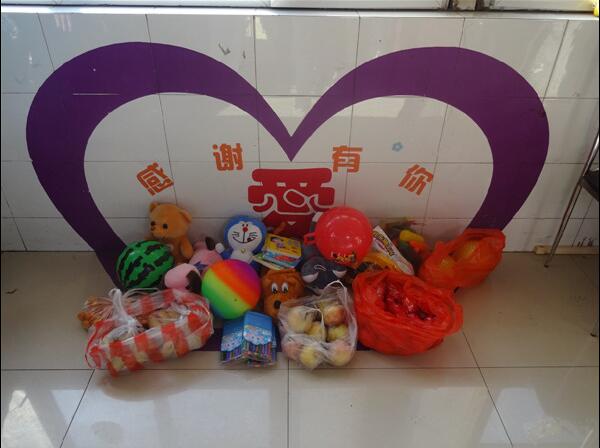 汽车工程系学雷锋慰问孤儿院活动