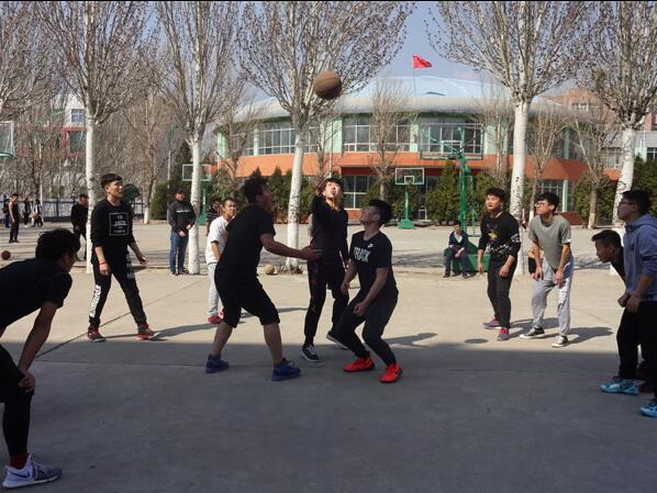 汽车系与电气系共同举办“友谊杯”篮球赛