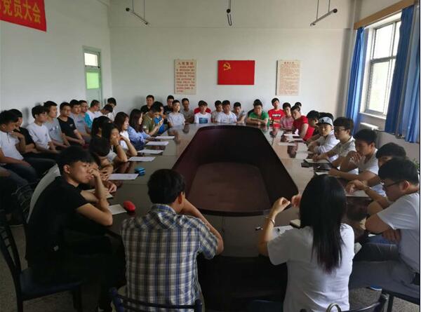 电气工程系召开学生代表座谈会