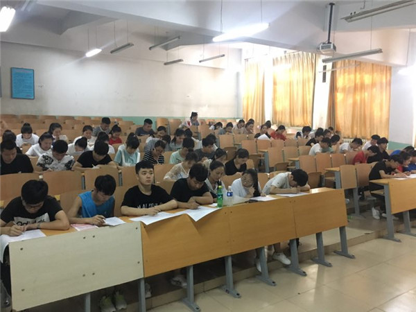 应用外语系举办党团知识竞赛活动