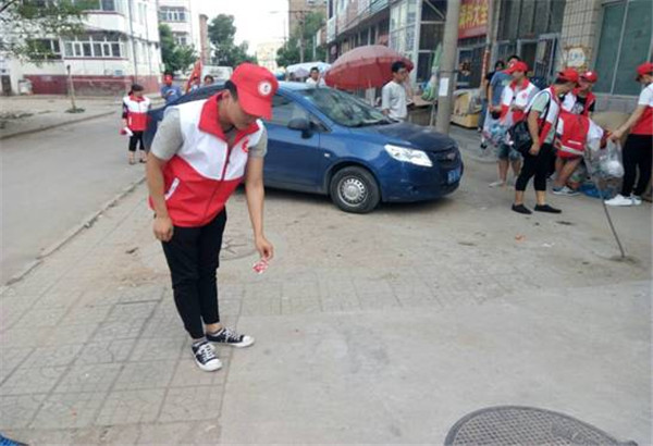 机械工程系举办“一学一做，走进社区”主题团日活动