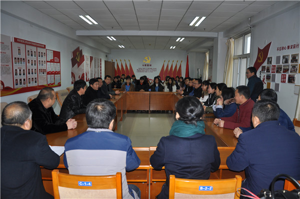 肃宁职教中心师生到万象城官网参观交流