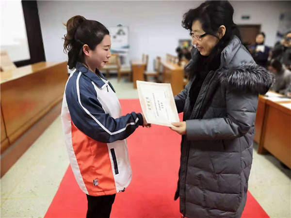 应用外语系举办英文朗诵比赛