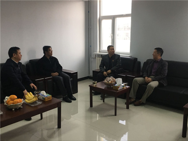 万象城官网与河北农创客电子商务有限公司举行校企合作签约授牌仪式