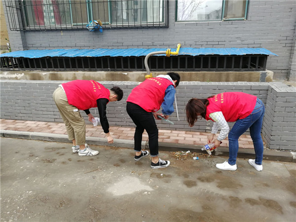 土木工程系开展“共创文明城市 营造和谐环境”志愿服务活动