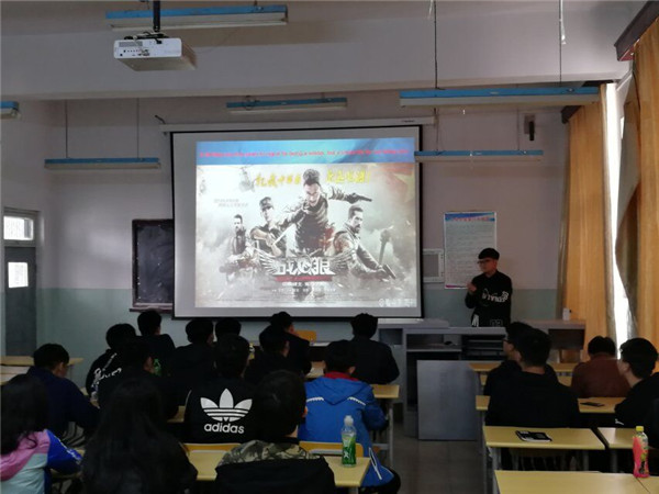 土木工程系开展“大学生应征入伍”宣传工作