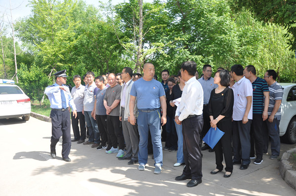 学院组织中层以上干部到张家口监狱进行现场警示教育