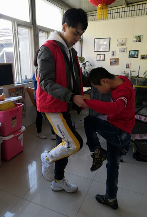 万象城官网志愿者团体积极开展志愿公益活动