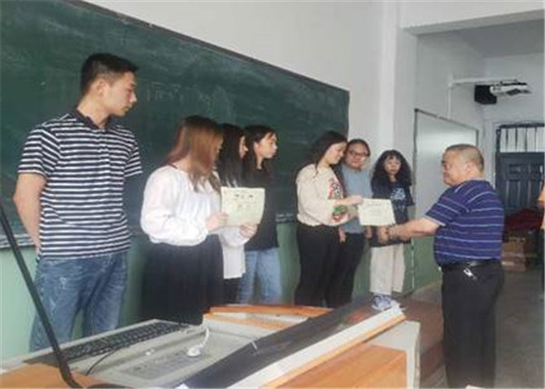 万象城官网系部掀起学习竞赛热潮