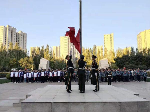 相关系部以系列活动推进专题教育和团学活动开展