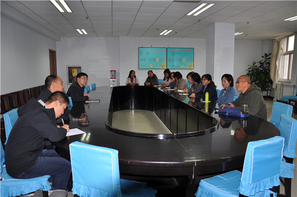 万象城官网召开“不忘初心、牢记使命”主题教育教师代表座谈会