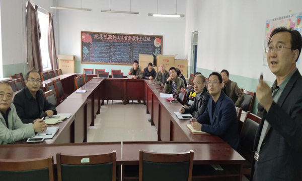 各系部持续推进“不忘初心、牢记使命”主题教育