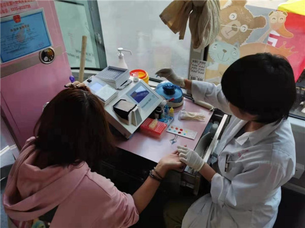 相关系部积极推进学科建设和学生德育工作