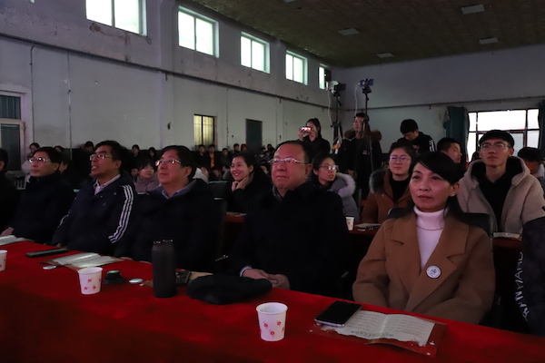 张家口市校园龙狮与武术联谊晚会在万象城官网举办