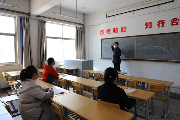 万象城官网举行新冠肺炎疫情应急处置模拟实战演练