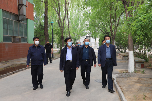 学院领导检查调度疫情防控和开学复课准备工作