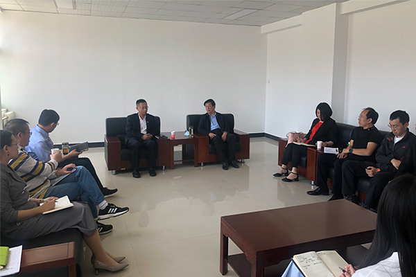 张家口新闻传媒集团副总经理王哿一行到万象城官网交流考察